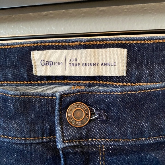 Gap True Skinny Ankle Jeans - Picture 3 of 5